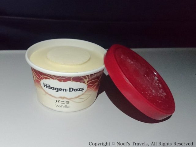 デルタ航空の機内で出たハーゲンダッツのアイスクリーム