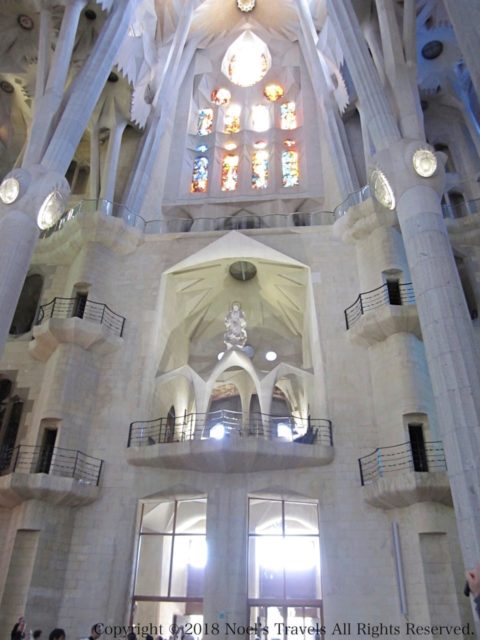 サグラダファミリアの聖堂内部