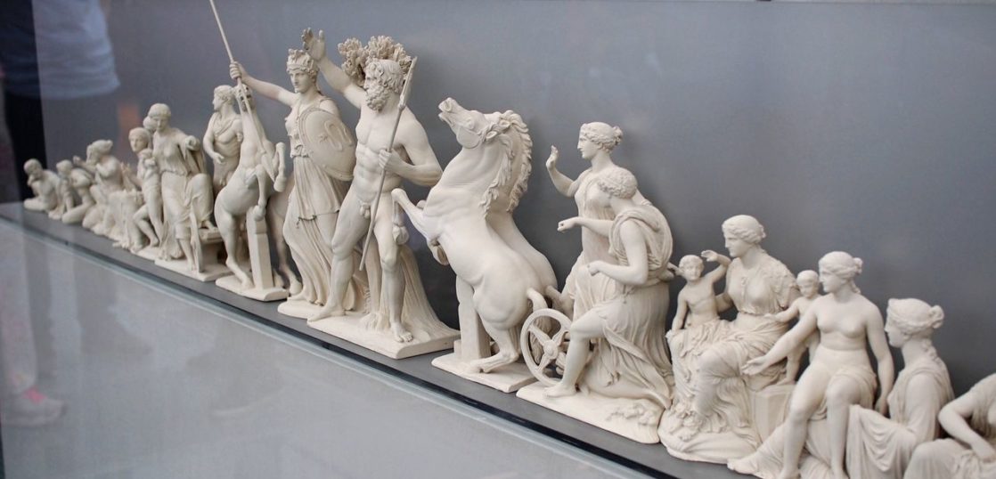 ギリシャ神話の神々『オリンポス12神』とは？ゼウスとその一族