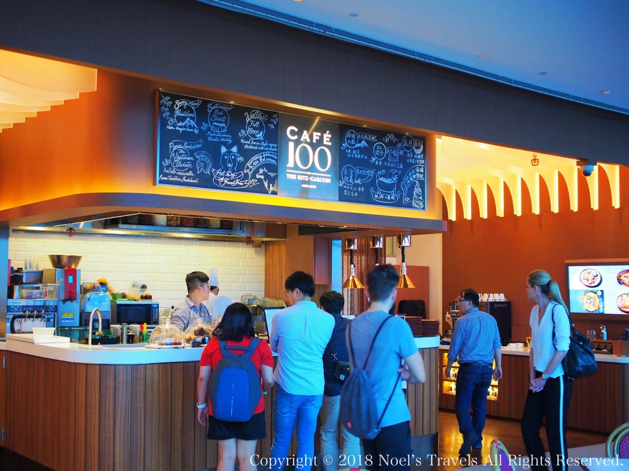 Sky100のカフェ「Cafe100」